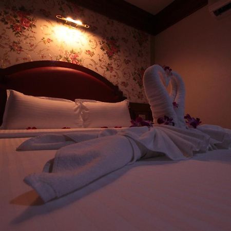 Taj Phuket Inn Patong Εξωτερικό φωτογραφία
