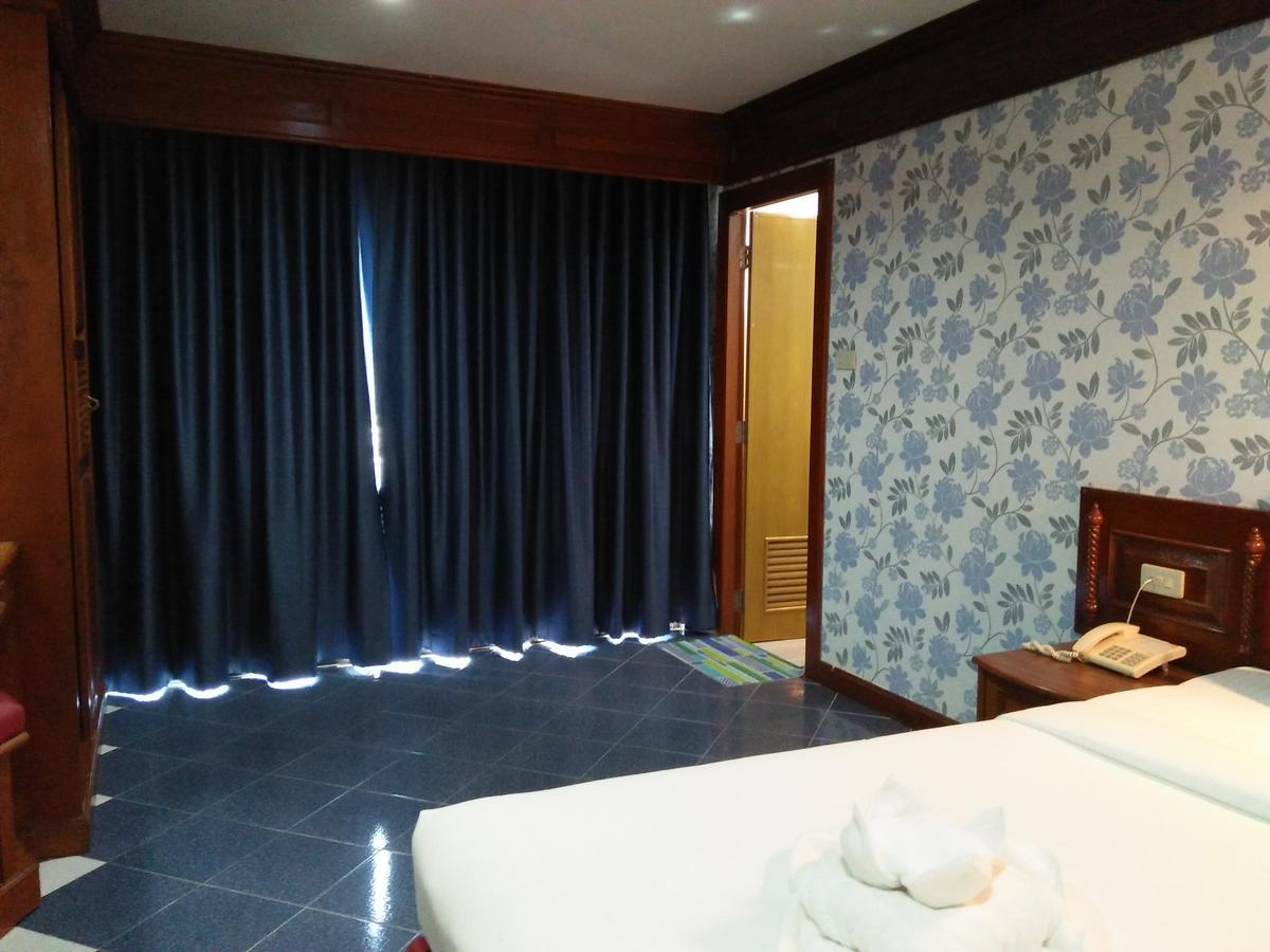 Taj Phuket Inn Patong Εξωτερικό φωτογραφία